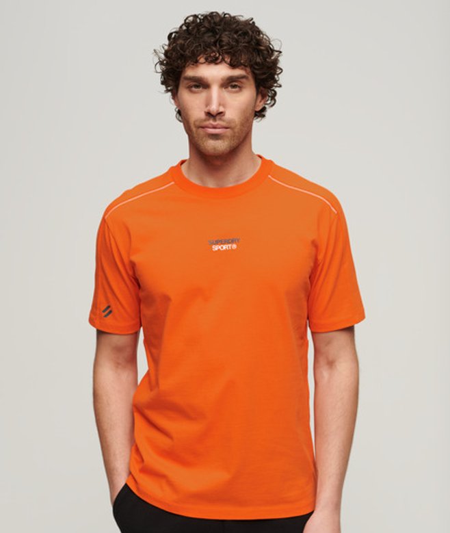 Sport Tech Logo T-shirt met Losse Pasvorm Oranje Grootte: M afbeelding