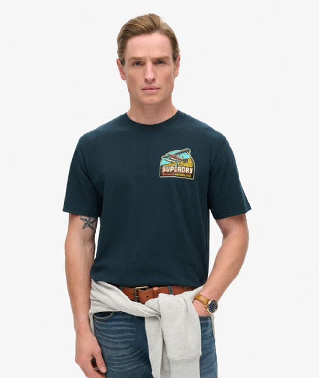 T-shirt à Imprimé Poitrine Travel Postcard Taille: M - Superdry - Modalova