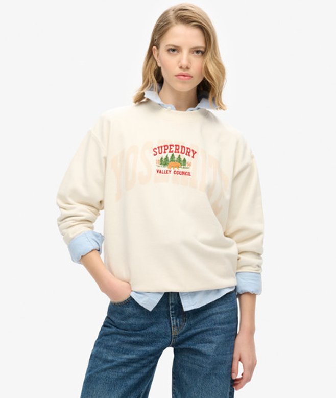 Superdry Travel Souvenir Sweatshirt met Ronde Hals en Losse Pasvorm Crème
