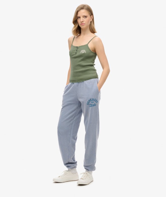 Superdry Athletic Essentials Joggingbroek met Verweerde Vintage Print Lichtblauw