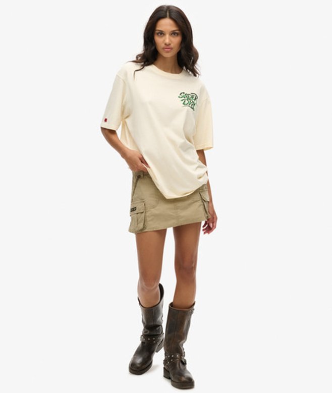 Superdry Damen Creme und Grün Locker Geschnittenes Lo-Fi T-Shirt mit Punk-Grafik, Größe: XXL