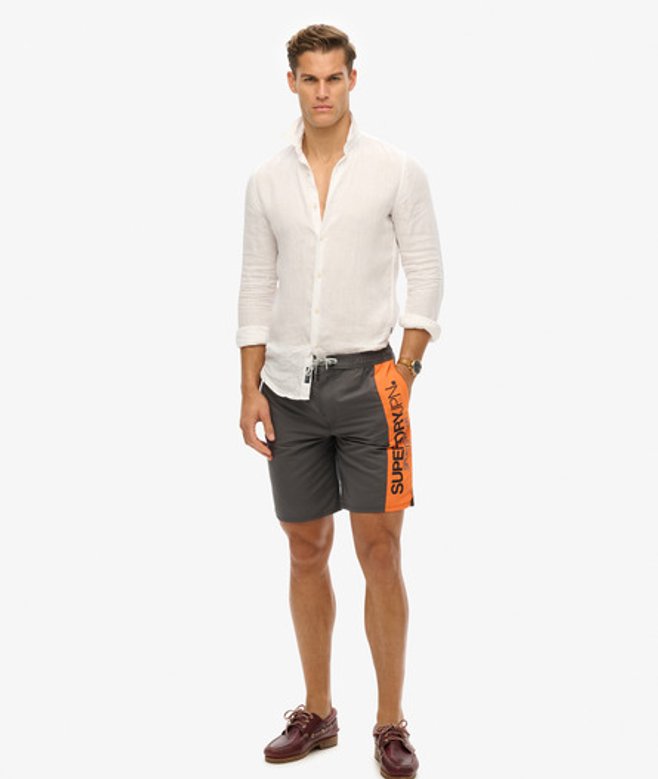 Herren 19-Zoll Sportswear Boardshorts aus Recyceltem Material mit Logo - Größe: M - Superdry - Modalova
