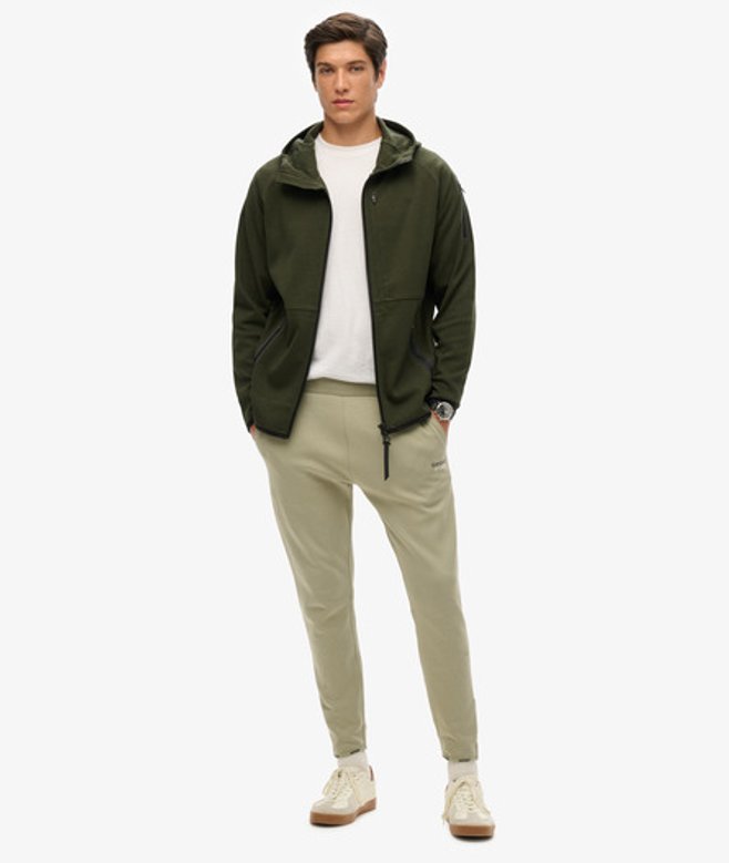 Superdry Herren Sport Tech Jogginghose in Karottenform mit Logo Dunkelgrün