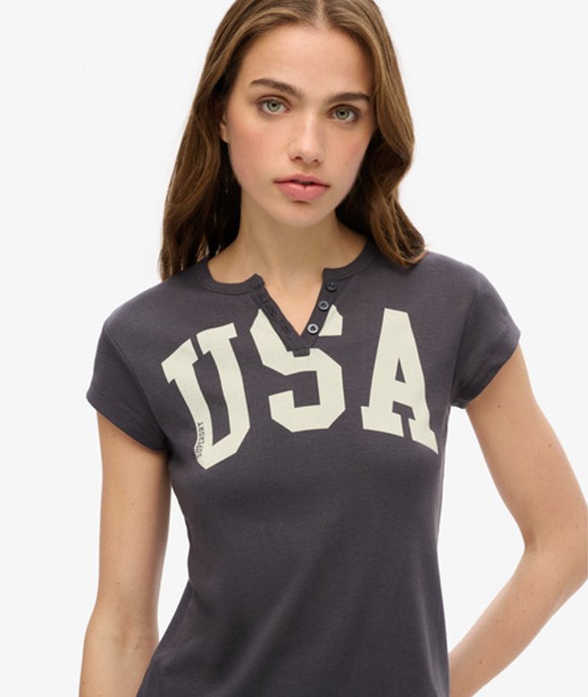 Athletic Essentials-t-shirt met Print en Inkepingen in de nek