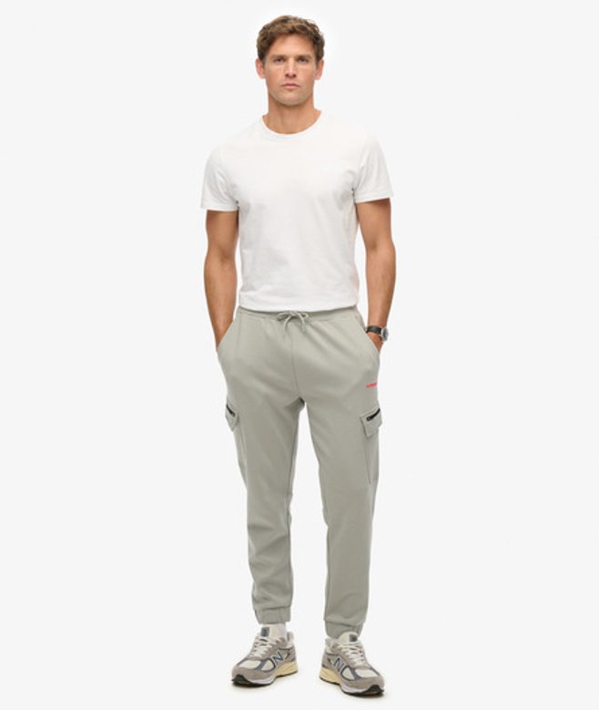 Pantalon de Survêtement Cargo Tech Logo Taille: M - Superdry - Modalova