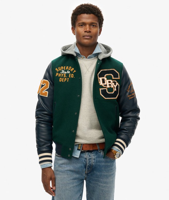 College Bomberjack met Capuchon en Patch