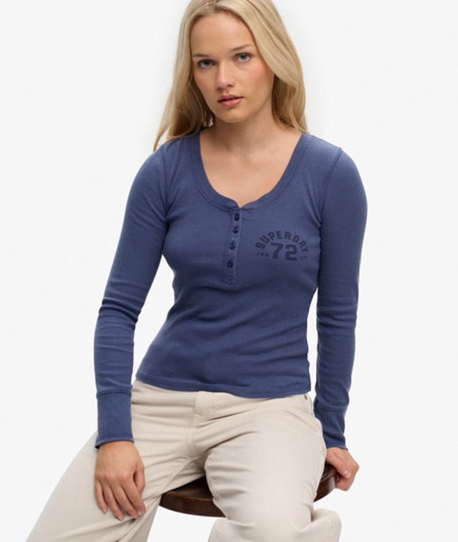 Athletic Button Down Longsleeve Top