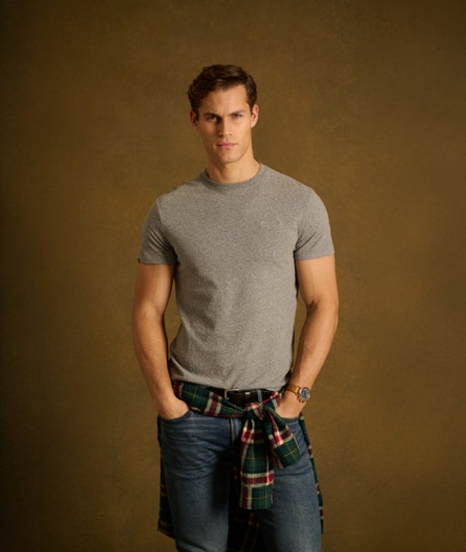 Essential Logo T-shirt