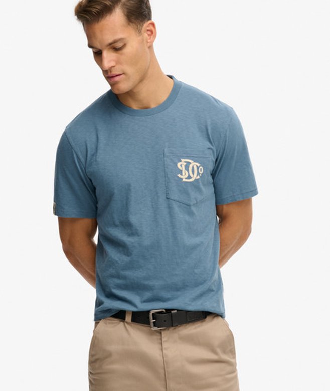 The Merchant Store - T-shirt met Grafische Borstzak