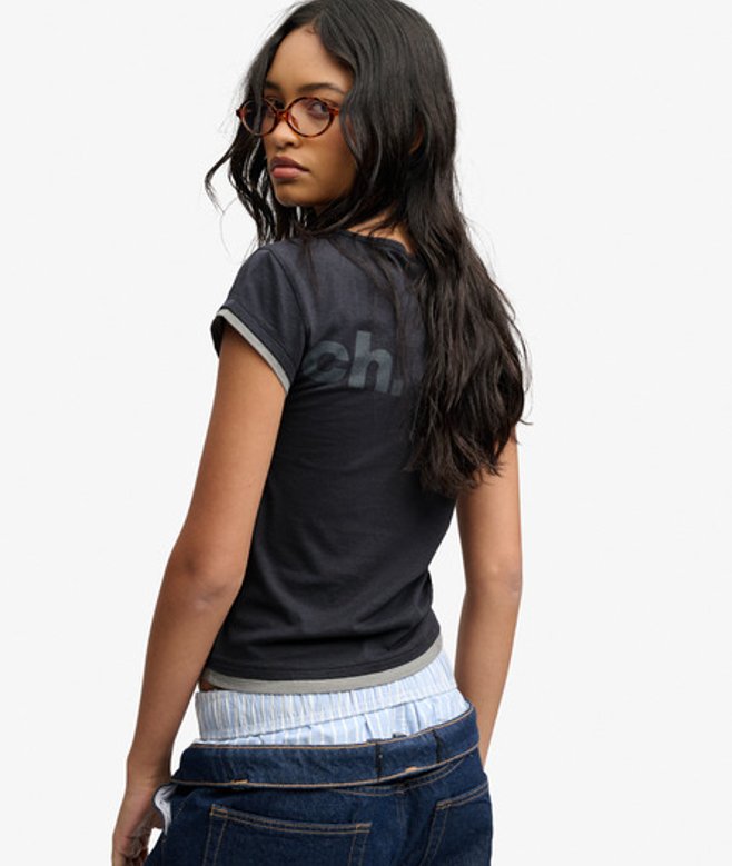Bench Aansluitend T-shirt met Korte Mouwen en Laagjes