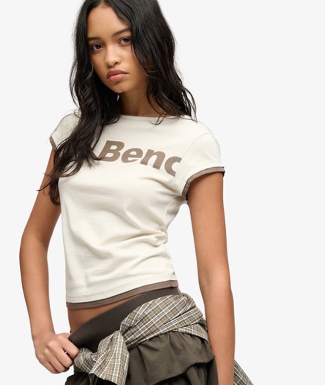 Bench Aansluitend T-shirt met Korte Mouwen en Laagjes