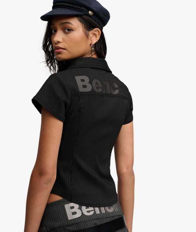Bench Gestreept Slim Fit Overhemd met Korte Mouwen