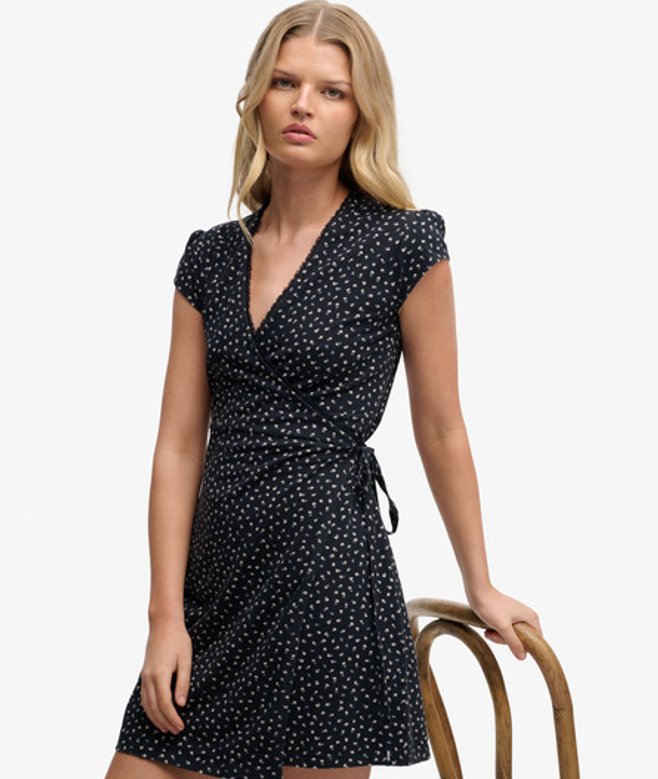 Athletic Essential Wrap Jurk