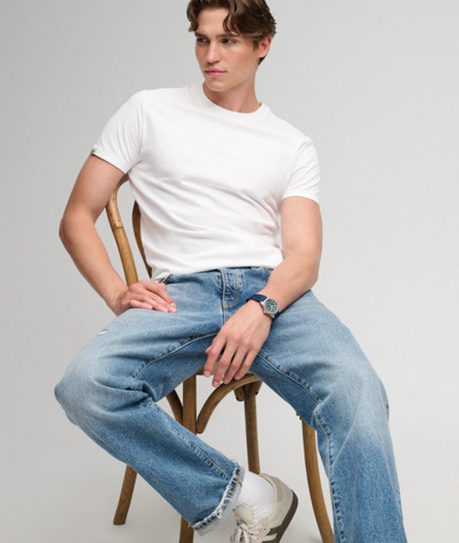 Essential Serif Logo T-shirt Slanke Pasvorm