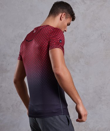 T-shirt imprimé sur l'ensemble Athletic Image 4