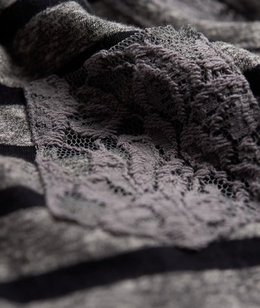 Canotta con inserti in pizzo Super Sewn Image 6