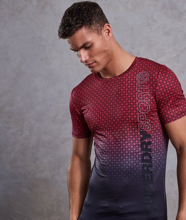 T-shirt imprimé sur l'ensemble Athletic Image 5