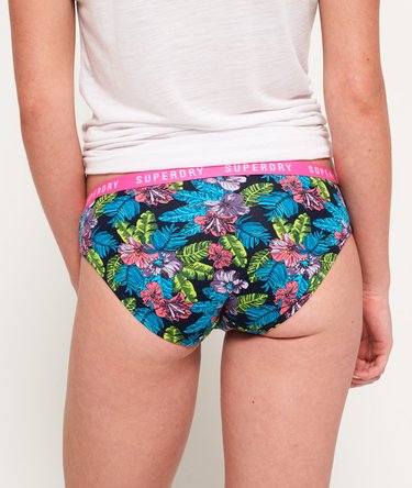 College Briefs Image 3