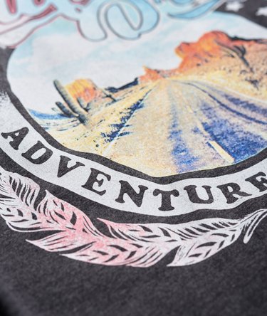 Desert Nevada Shoulder T-shirt Image 7