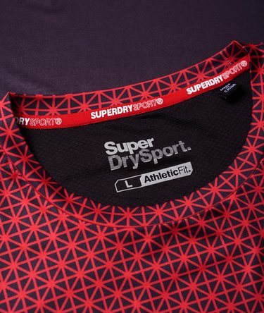 T-shirt imprimé sur l'ensemble Athletic Image 6