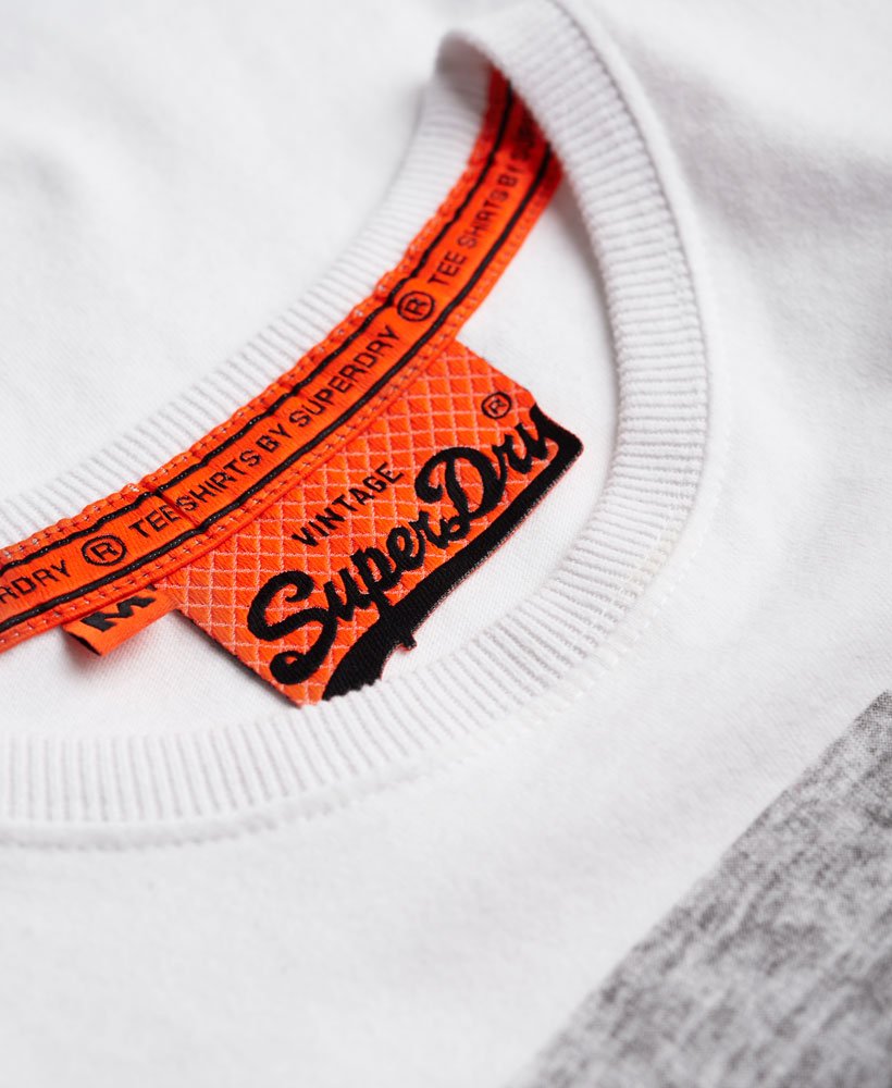 Superdry★ロゴ☆オレンジ☆コットン☆Ｔシャツ SUPERDRY Tokyo Men Graphic Print Short Sleeve T-Shirt Medium