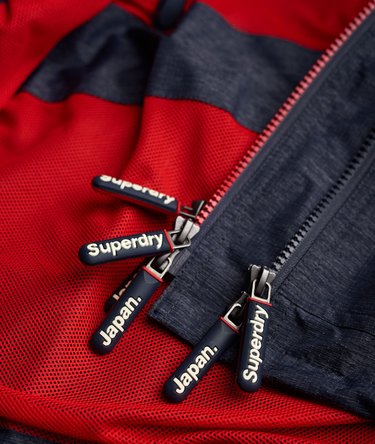 Hooded Technical Wind Attacker Jacke Image 7