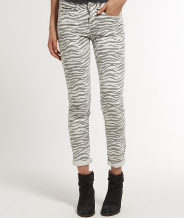 Standard Skinny Jeans Image 2