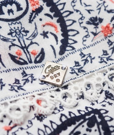 Peekaboo geborduurde top Image 7