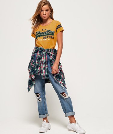 T-shirt Applique Vintage Logo Mock Image 3