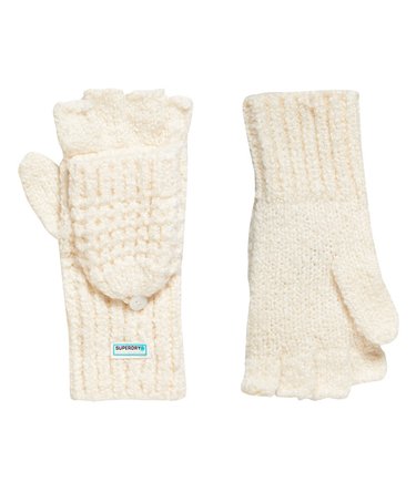 Clarrie Stitch Mittens Image 1