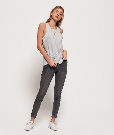 Lara Broderie hemdtopje Image 3