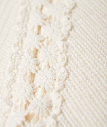 Pull côtelé orné de dentelle Bella Image 7