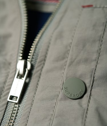 Lukas Jacke Image 3