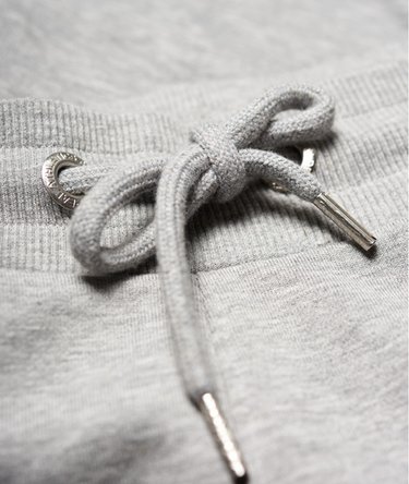 Short Black Label Edition Image 4