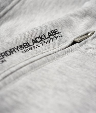 Short Black Label Edition Image 6