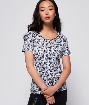 Superdry Core Gym T-shirt Image 1