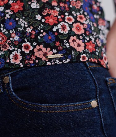 Pippa bluse med knapper Image 9