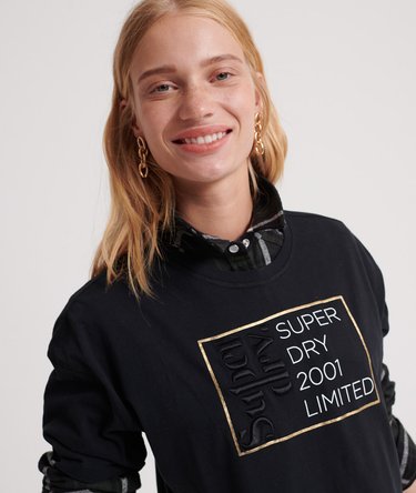 Camiseta gráfica oversize Mila Image 4
