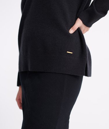 Edit Premium Strickpullover mit V-Ausschnitt Image 5