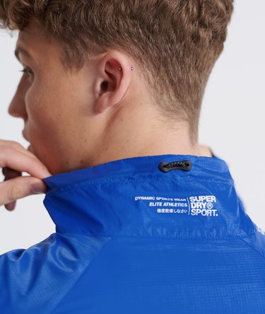 Training Flyweight Jacke Image 6