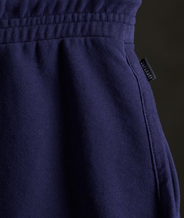 Curve Hem Short Image 3