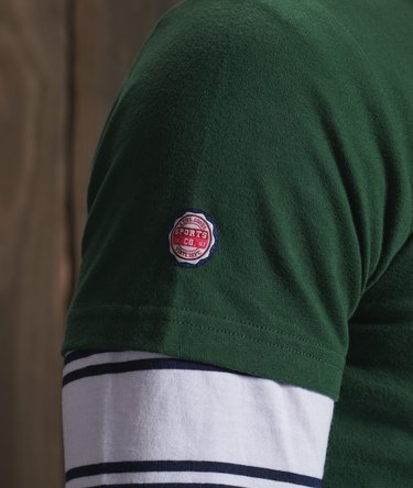 Klassisches Track & Field T-Shirt Image 4