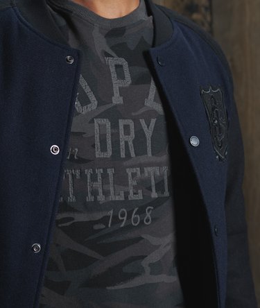 T-shirt Black Out Image 4