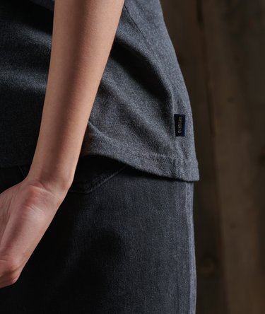 Wyblakły T-shirt z haftem Limited Edition Image 4