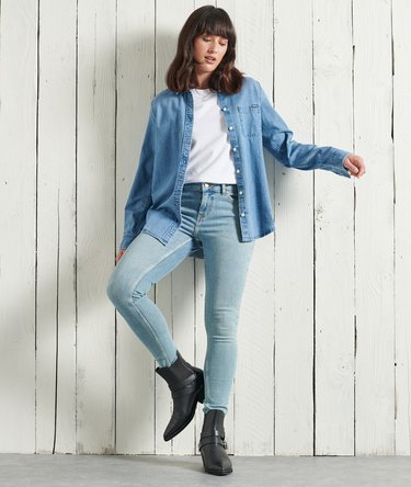 Super Vintage Skinny Mid Rise Image 2