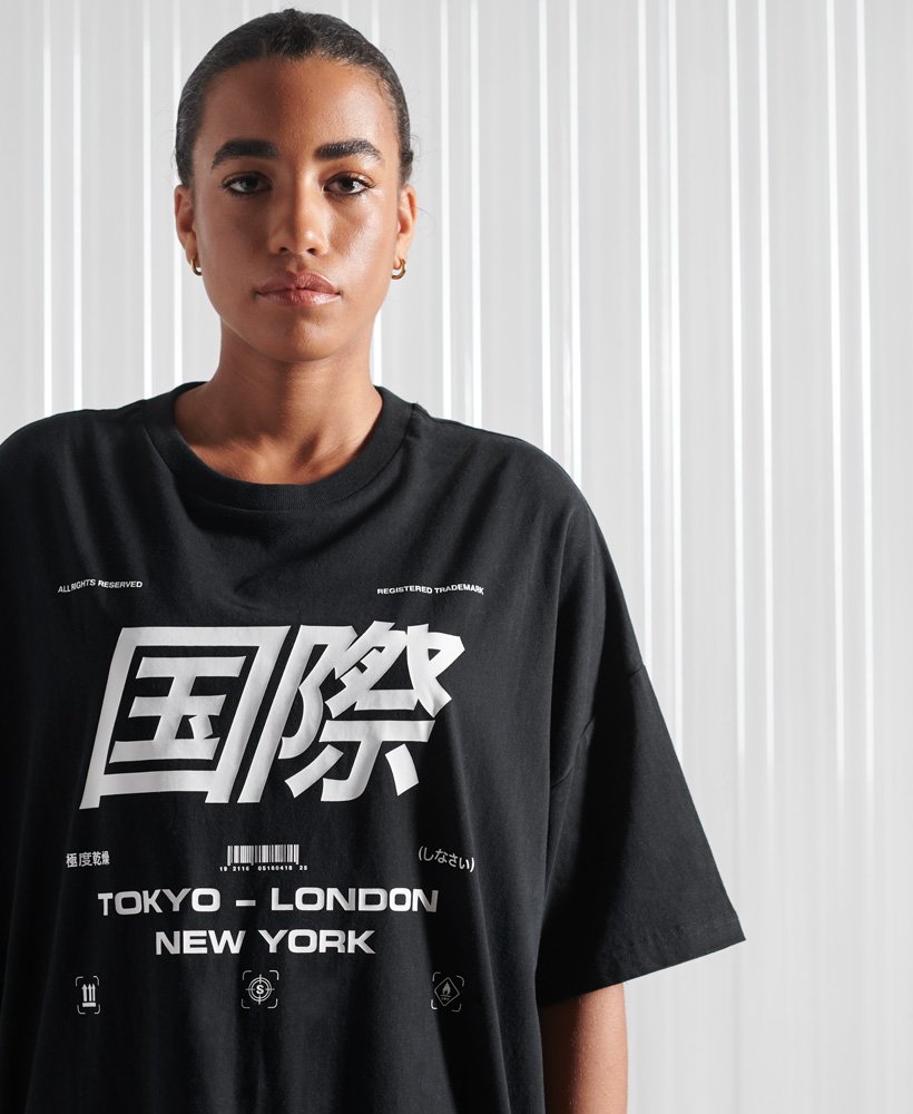 black streetwear shirt