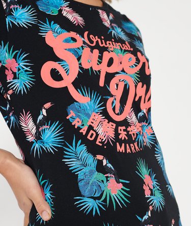 Camiseta con estampado integral Swirly Entry Image 3