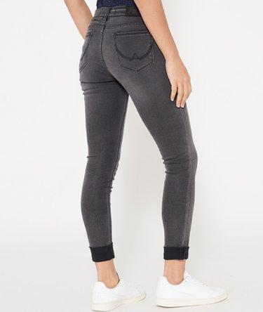 Cassie Skinny Jeans Image 2