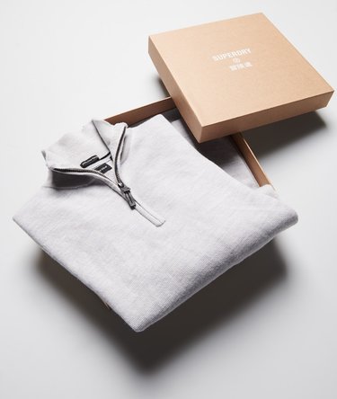 Pull en mérinos à col camionneur dans sa boîte cadeau Image 1