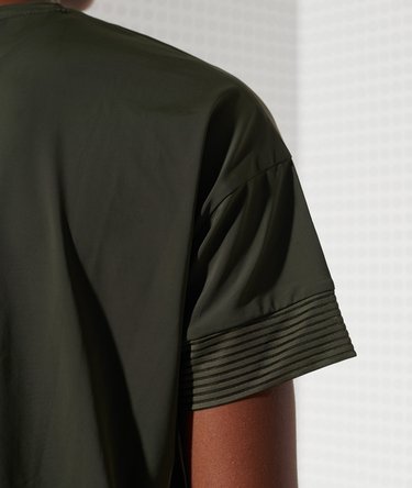 Training Crop T-Shirt Image 4